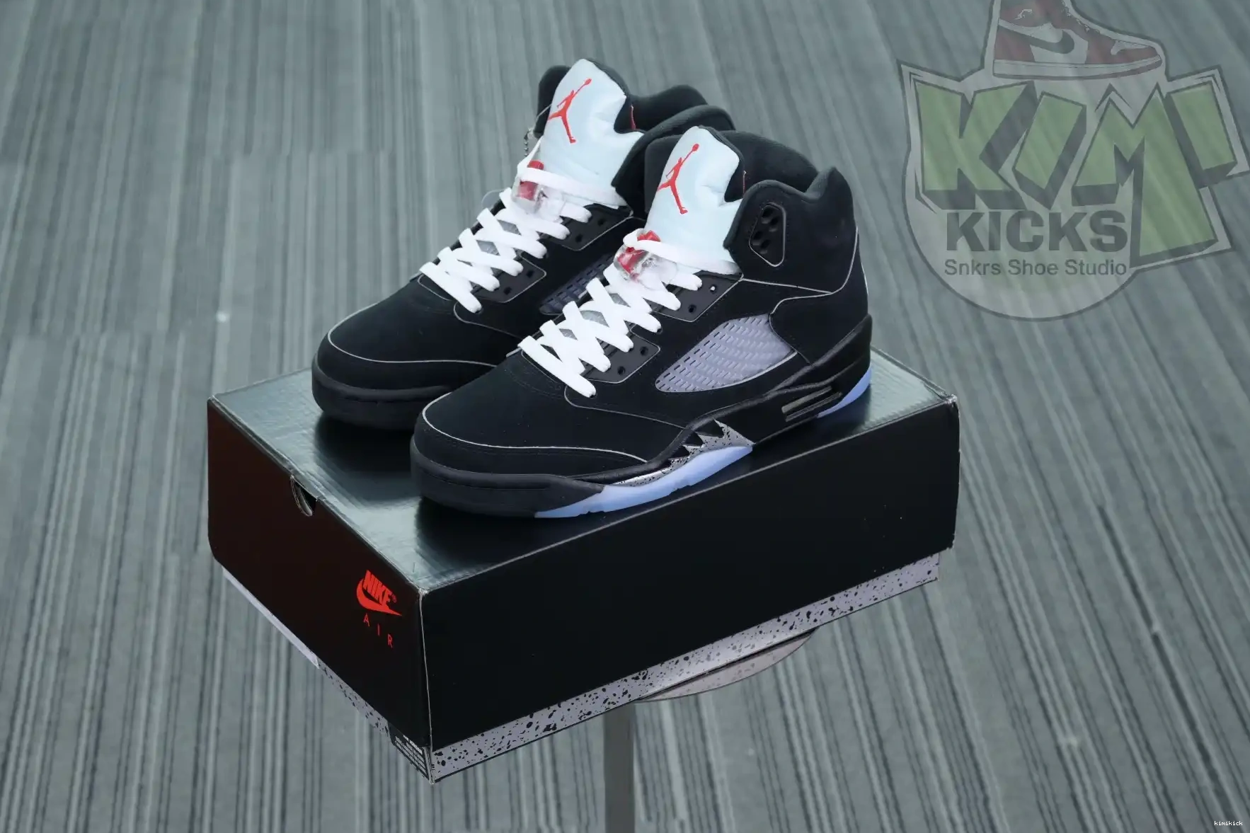 REIMAGINED” METALLIC Kimikick Jordan 5“BLACK Jordan Air 0524